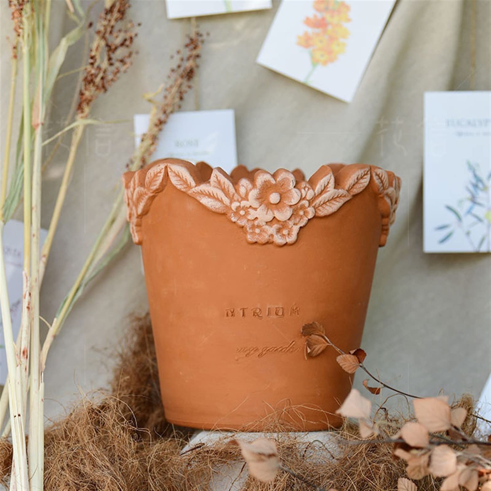 Doniczki do sadzenia proste pojemniki na rośliny retro tłoczone doniczki kwiatowe czerwone ceramiczne orchidee garnki małe doniczki ozdobne doniczki kwiatowe (tło) sadzarka