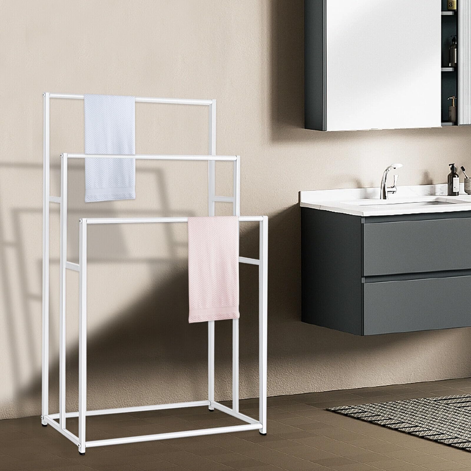 Toallero de pie de 3 niveles, de gran tamaño, con reposapiés ajustables, para dormitorio, baño, balcón, piscina, blanco