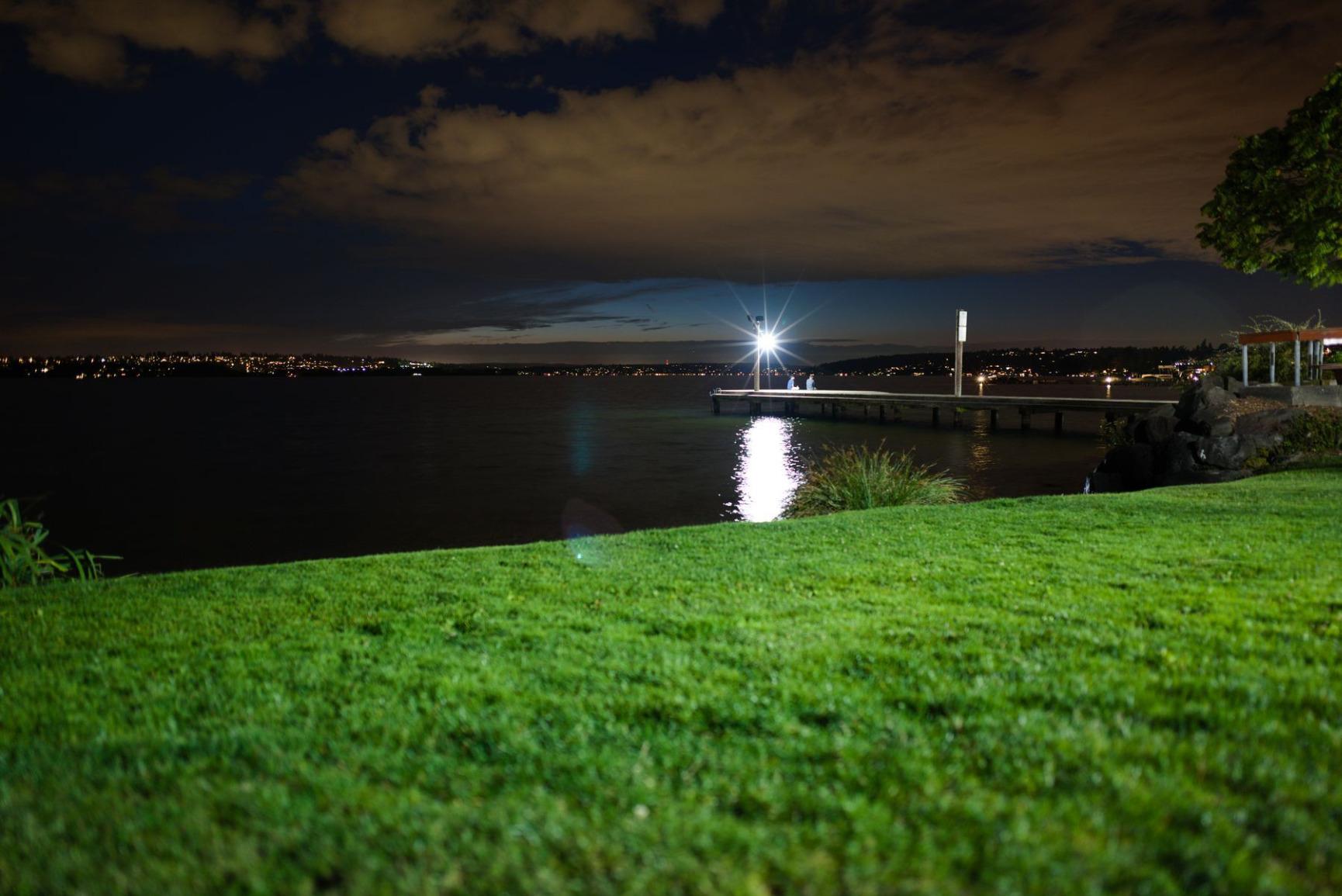 An excellent lens with flaws