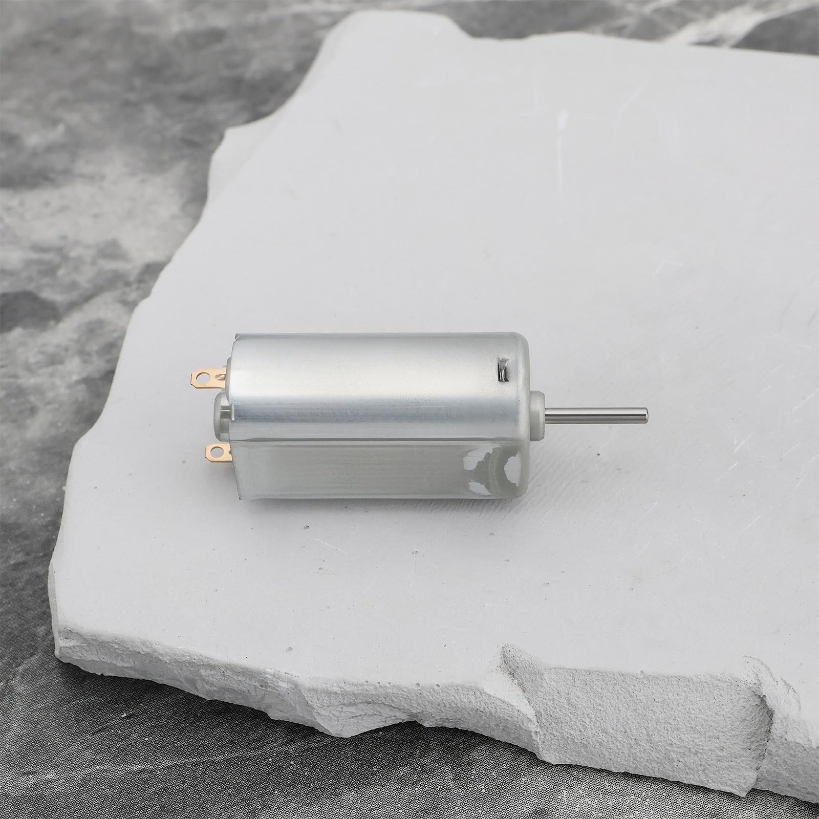 ECSiNG 5 Pezzi DC 6V-9V 050 Motore Giocattolo Muto Ad Alta Velocità Micro Mini Motore 14000 RPM Parte Di Ricambio FF-050SK-11170 Adatto Per Mini Ventilatore Giocattolo Elettrico Auto Ecc.