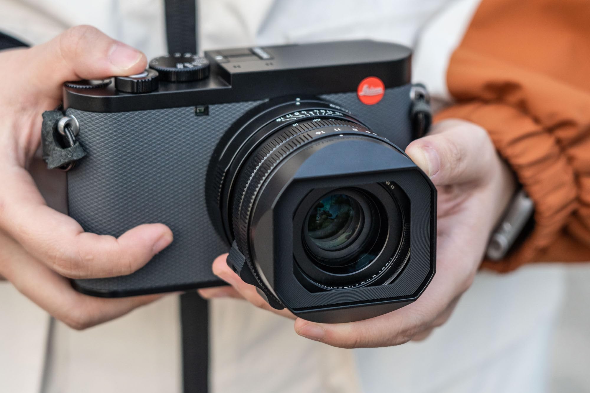 NiSi Filtro UV per Leica Q3 43 - Filtro di protezione UV per obiettivo fotocamera, telaio in ottone ultra sottile, vetro ottico, nano multi-rivestimento