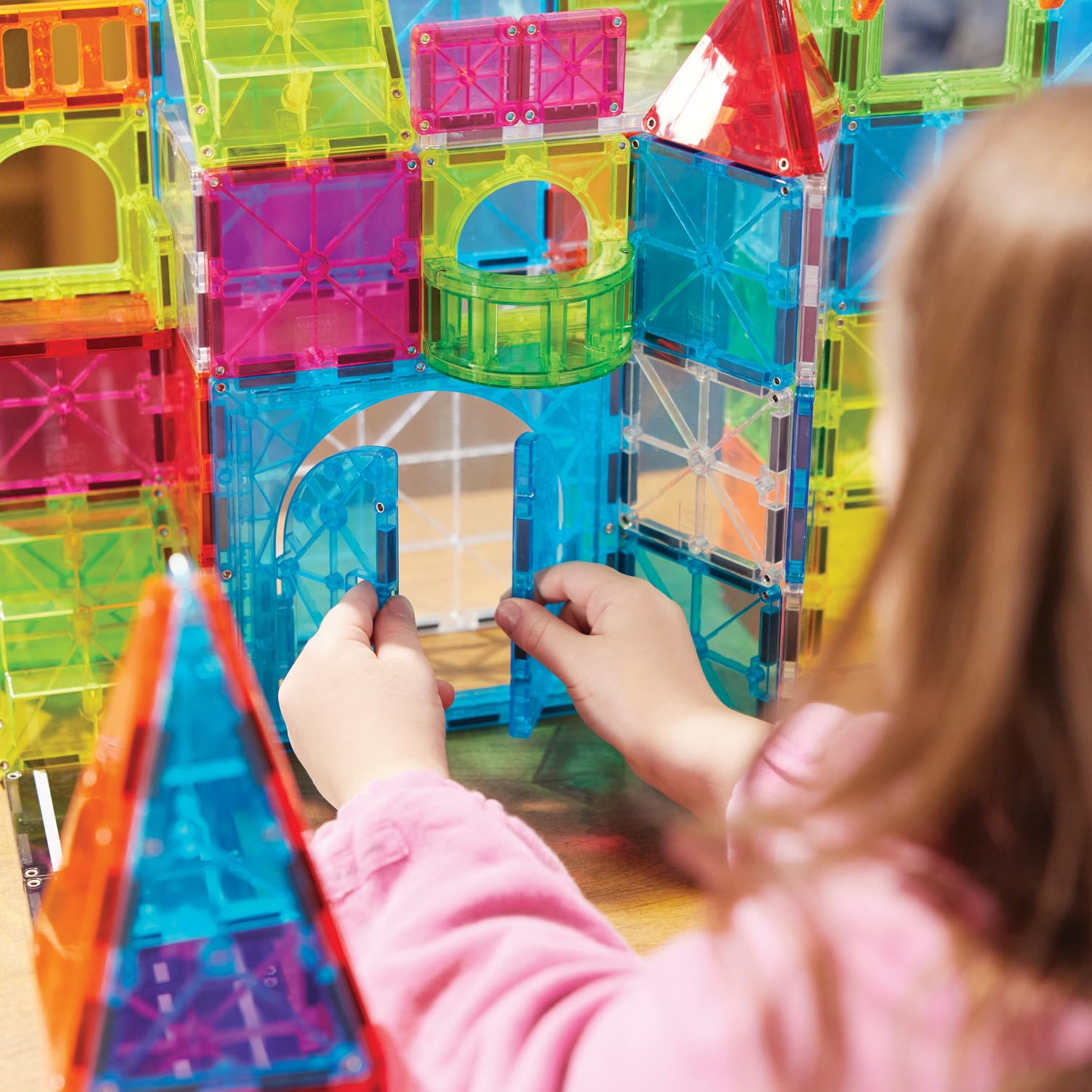 Magna-Tiles® City Center 110-teiliges Magnetbauset - Die Originale magnetische Baumarke