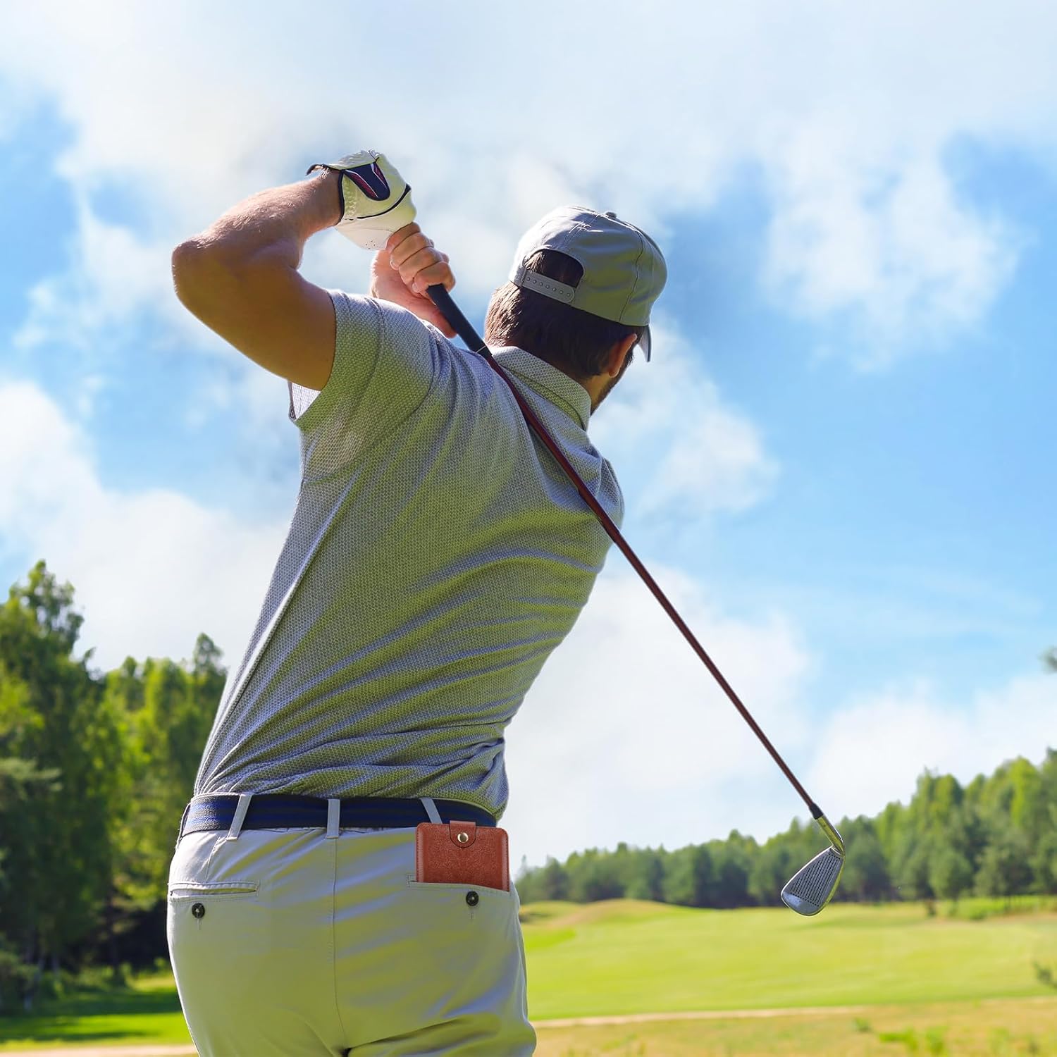 Yexiya 7 Pcs Magnetic Leather Golf Scorecard Holder with 4 Scorecard Books 1 Pencil 1 Golf Reference Distance Card Yardage Book Gift for Men Golfers Sports Outdoor Club Accessories