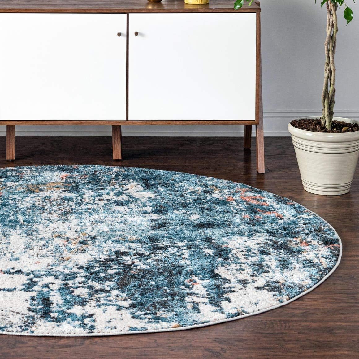 Rugs.com Leipzig Collection Area Rug – 4' x 6' Multi Low-Pile Rug Perfect for Entryways, Kitchens, Breakfast Nooks, Accent Pieces
