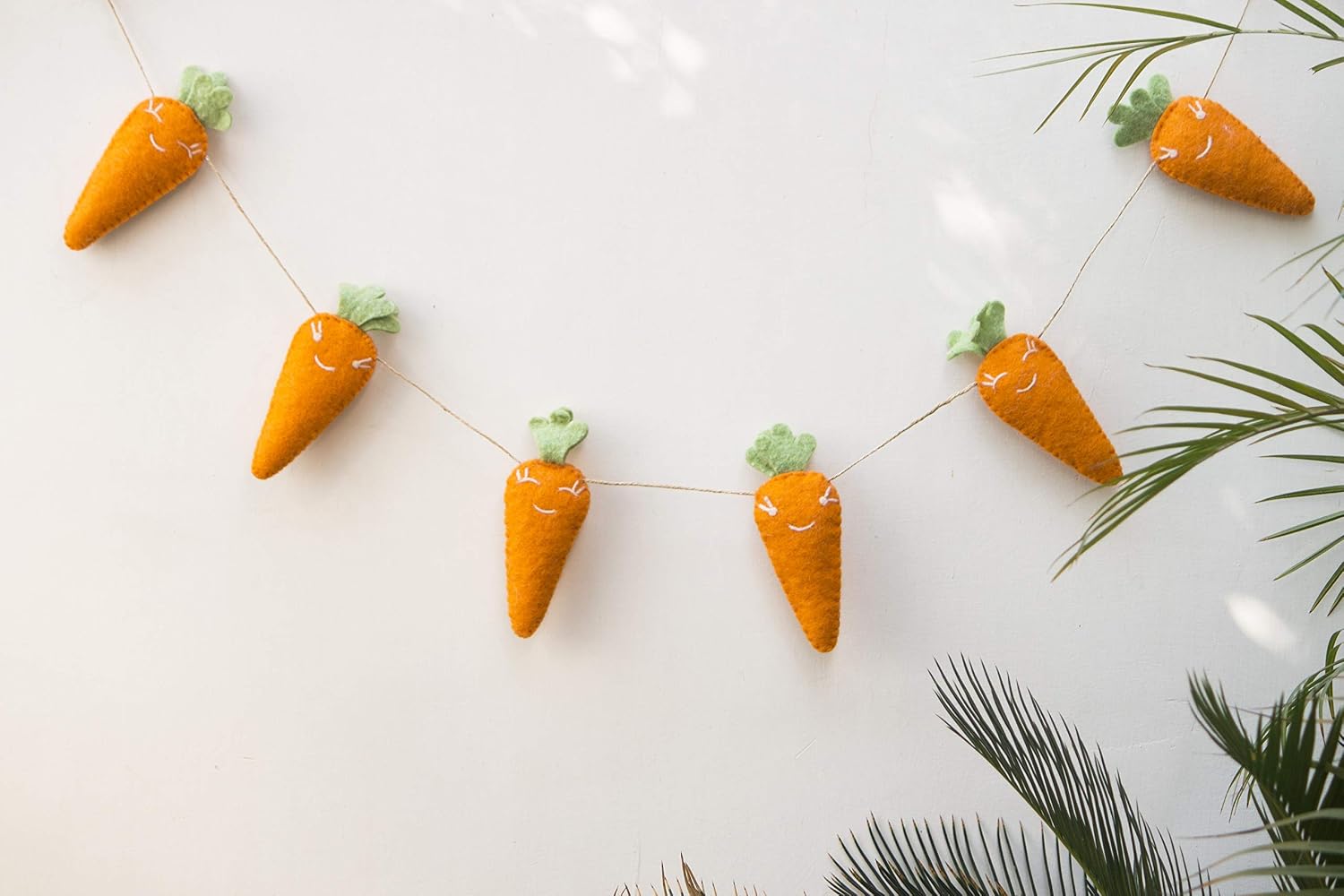De Kulture Handmade Premium Wool Felt Garland Eco Friendly Wall Hanging Home Office Wedding Party Holiday Decoration Banner 48 Inches (Carrot)