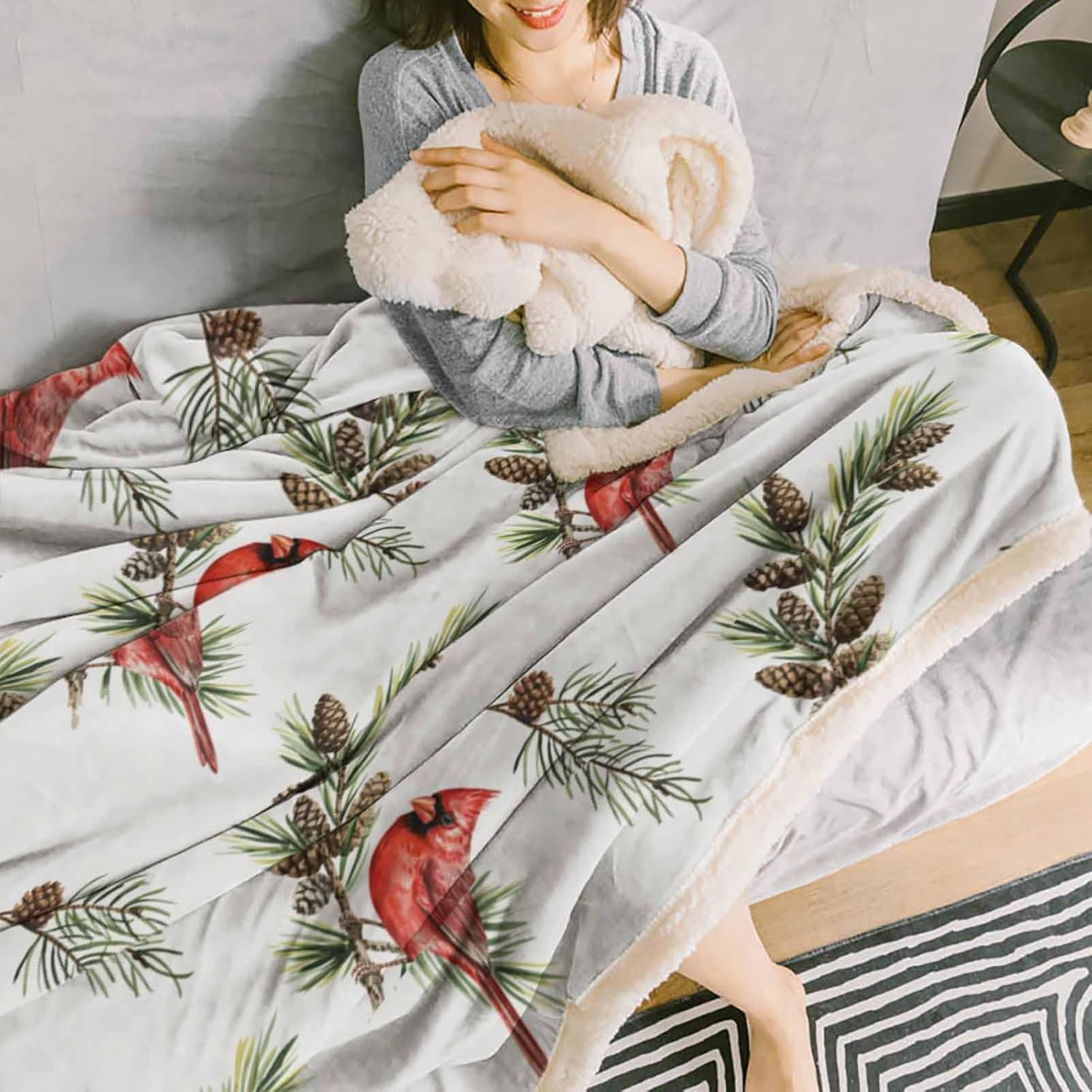 Cozy Sherpa Fleece Throw Blanket Cardinal Birds with Pine Cones Leaves Super Soft Plush Microfiber Throws, Christmas Warm Fuzzy Blankets for Bed Sofa Couch Decor