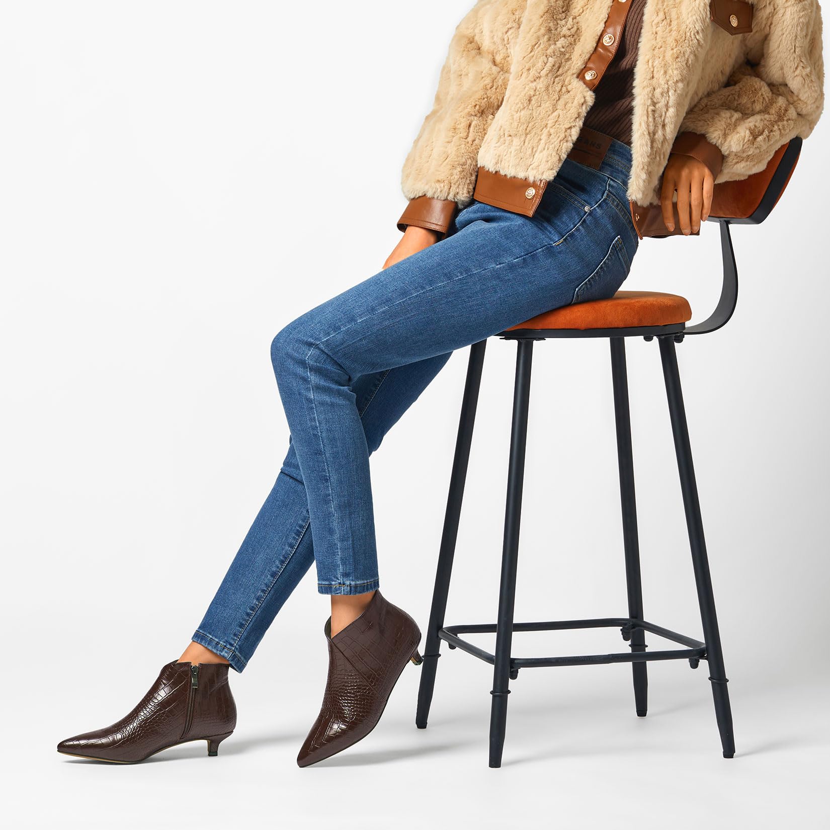 Aachcol Botines cortos de tacón bajo con puntera puntiaguda para mujer, con cremallera, vestido de oficina, básico, clásico, tacones de 1.4 pulgadas