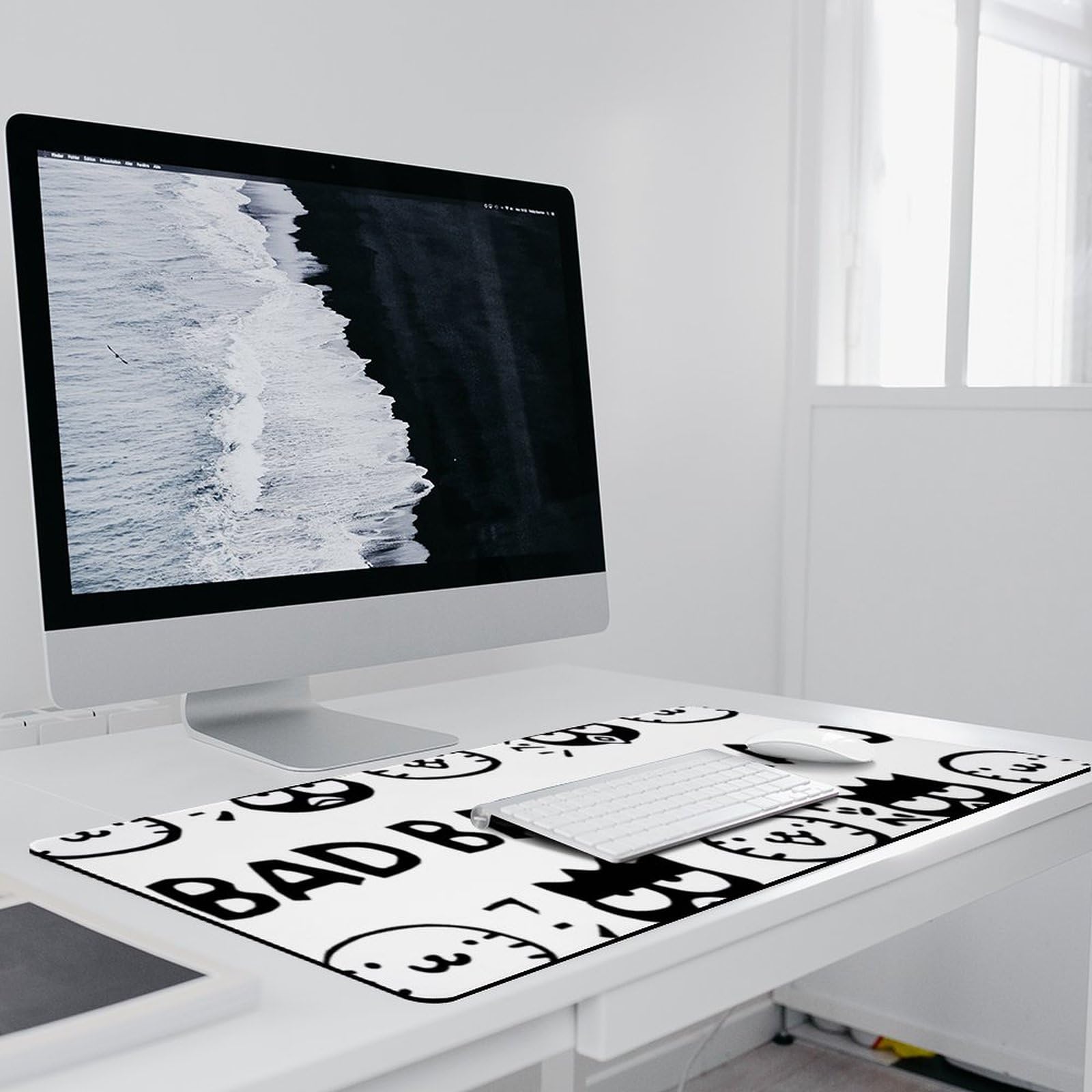 Amazon | ばつまる バッドばつ丸 大型マウスパッ デスクプロテクター