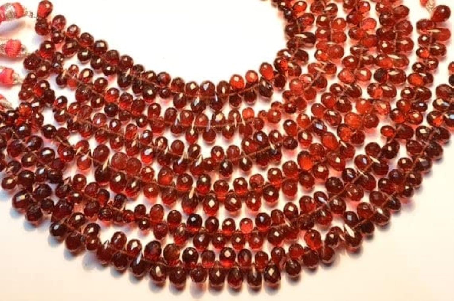 Grenat pyrope rouge en microfacettes 6-8mm pour enfilage de perles