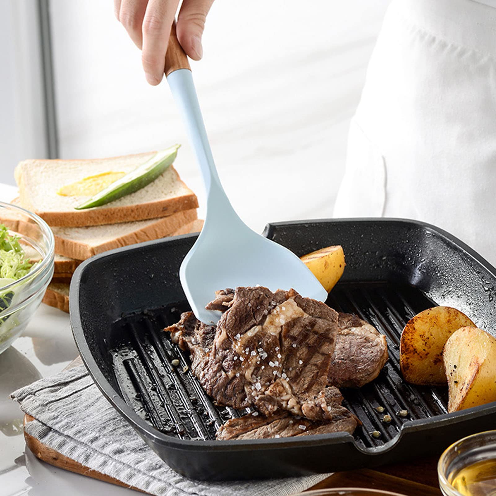12-teiliges Silikon-Küchenutensilien-Set, antihaftbeschichtete Kochutensilien mit Holzgriffen, Wärmespatel, Löffelwender zum Backen, Braten, kostenlose Küchenhelfer für Hobbyköche