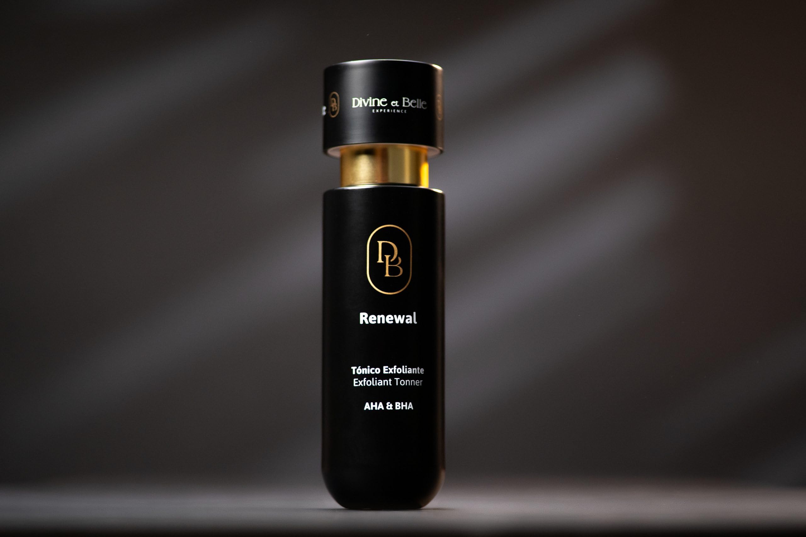 Divine et Belle RENEWAL,Tónico Exfoliante Nocturno, para el rostro, con AHA & BHA, Vitamina C y Niacinamida, 100ml | Belleza y cuidado premium