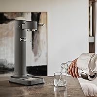 Vista 2 de Aarke Carbonator III, Máquina de agua con gas y carbonatación, acero inoxidable con botella reutilizable PET sin BPA, volumen 1L/34 fl oz (gris mate)