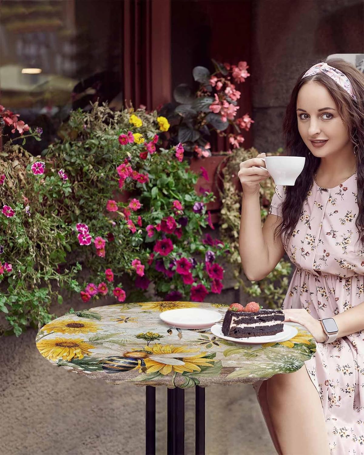 Summer Yellow Sunflower Fitted Round Tablecloth, Waterproof Tablecloth with Elastic Edged Rustic Bee Oil Proof Table Cover for Dining Indoor Outdoor Patio Fits 55"-60" Round Table, Brown Wooden