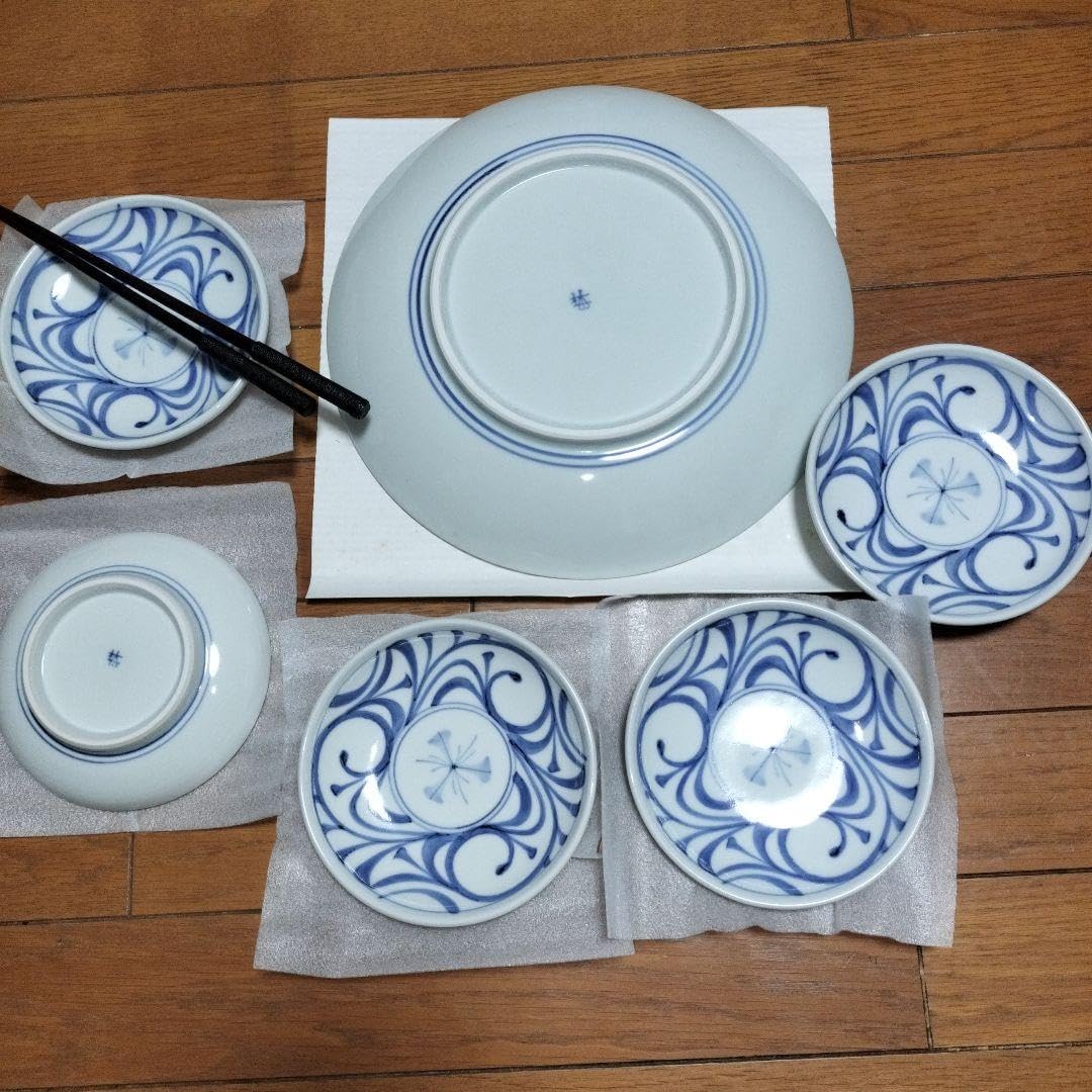砥部焼き 呉須唐草料理揃 大皿 取り皿 6枚セット 取り箸付き 砥部焼き 呉須唐草料理揃 大皿 取り皿 6枚セット 取り箸付き 【公式通販】