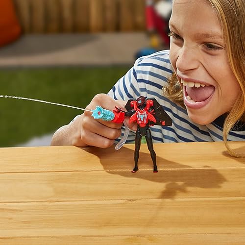 Miniatura 8 de Marvel Spider-Man Aqua Web Warriors - Figura de acción Miles Morales de 4 pulgadas con accesorio de equipo de agua recargable, figuras de acción