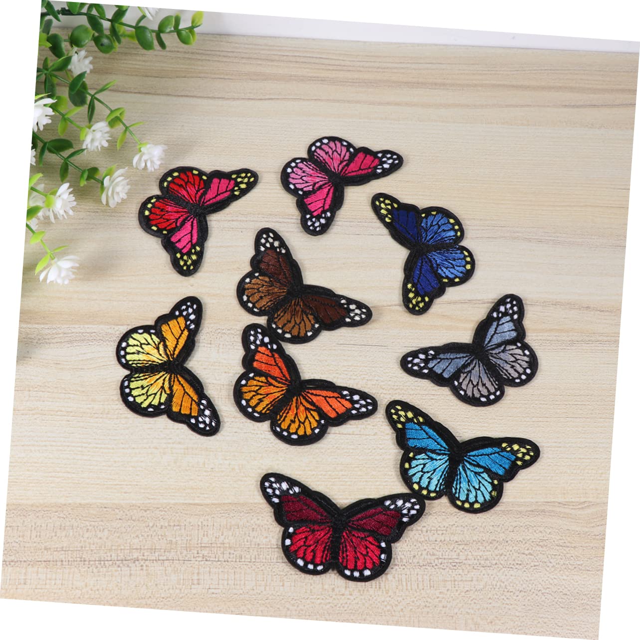 STOBOK 60piezas Parche De Bordado Para Decoración De Ropa y Accesorios Parches De Aplicación Surtido Aleatorio