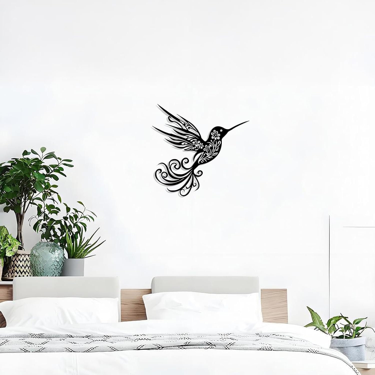 Harikikochuu Metal Hummingbird Wall Decor - Abstract Hummingbird Outdoor Wall Art Metal Bird Wall Decor for Garden Patio (11.8 x 11in)