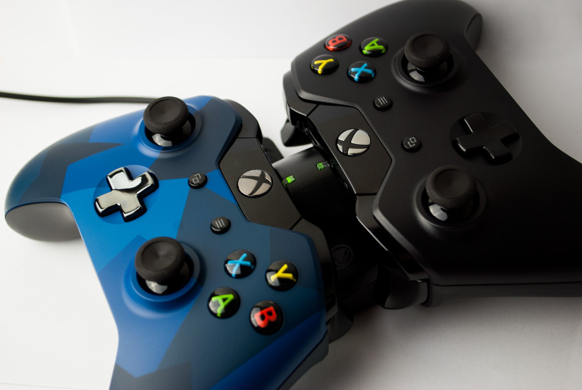 snakebyte charge:dock Ladestation, schwarz - [Xbox One] [Importación Alemana]