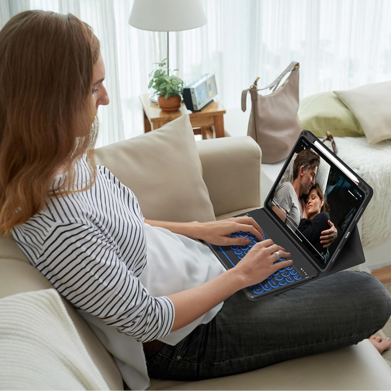 Aoub Keyboard Case for iPad Air 11-Inch M3/M2 2025/2024, iPad Air 5th/4th Gen 2022/2020, 7 Color Backlit, Folio Detachable Wireless Bluetooth Keyboard Cover Soft TPU Back Case with Pencil Holder-Black