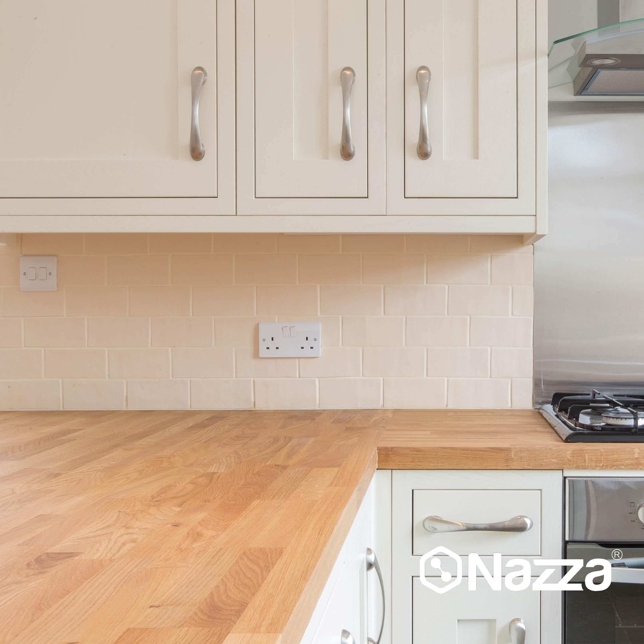Barniz al Agua de Poliuretano para Encimeras de Cocina - NO Amarillea y NO modifica el aspecto natural de la madera - Protector Encimera Cocina - Formatos 550 Gramos