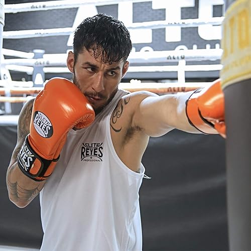 Miniatura 9 de CLETO REYES Guantes de entrenamiento con correa de cuero y pulgar adjunto y cierre de gancho y bucle