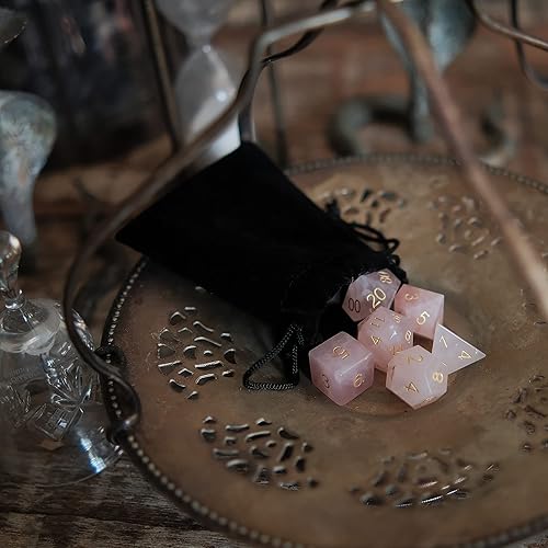 Miniatura 4 de Juego de 7 dados de piedras preciosas de cuarzo rosa, juego de dados facetados DND, bolsa de dados gratis para juego de rol de Calabozos y Dragones