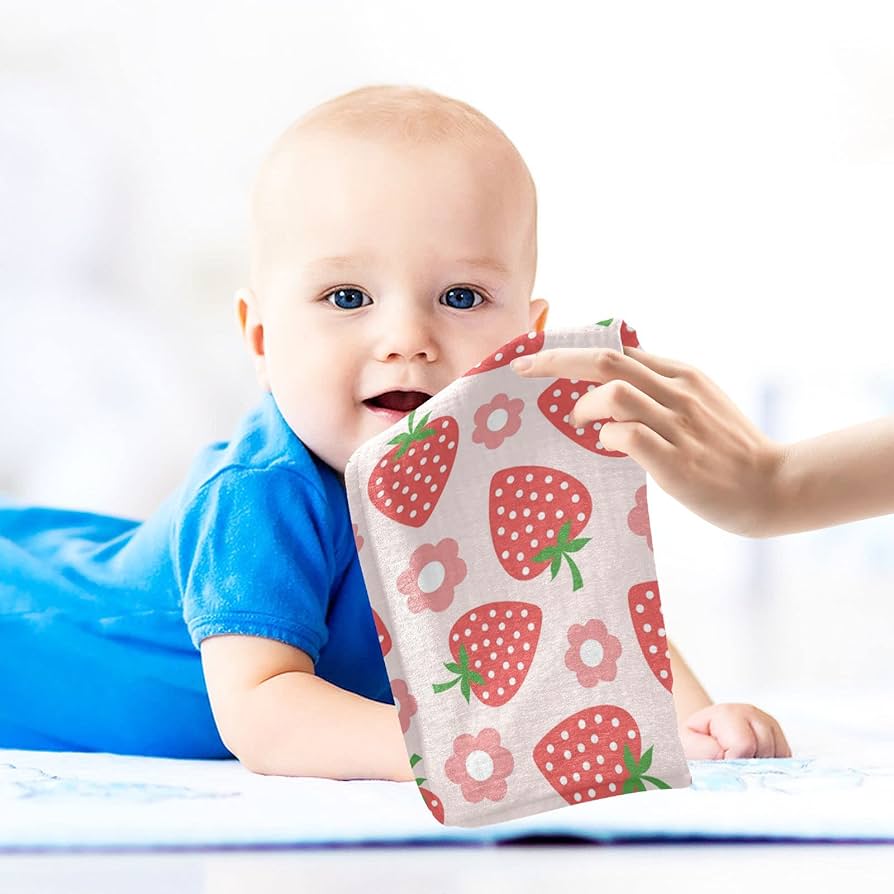 タオルハンカチ　いちご　18cm  ハンドタオル 91821995_1.jpg