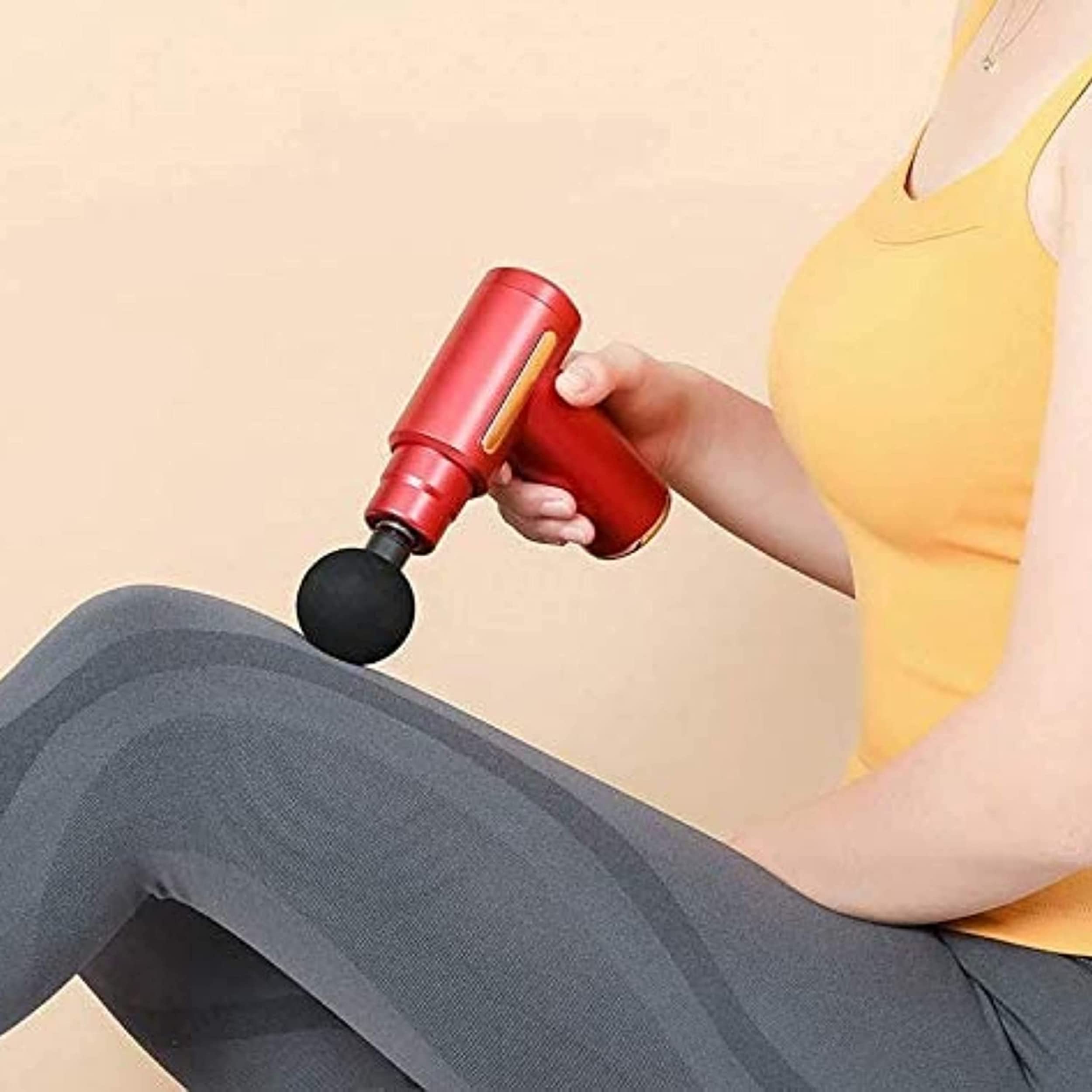Pistola de masaje muscular silenciosa de 6 velocidades, 4 cabezales de masaje para aliviar el dolor y rigidez muscular ayuda a relajarse y reduce la fatiga. Este masaje proporciona una relajación