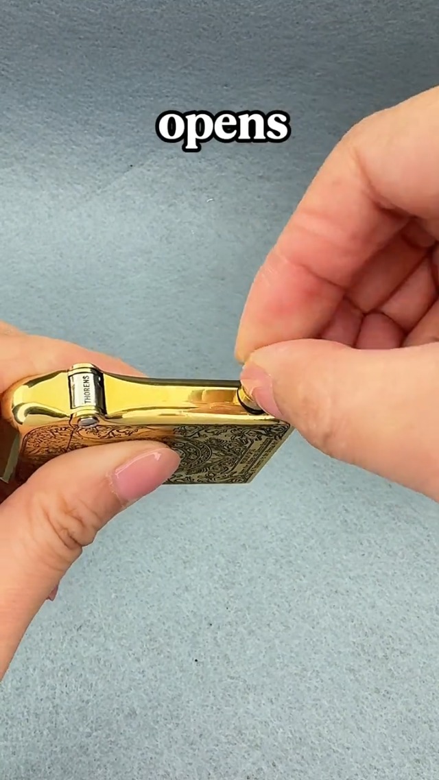 Encendedor clásico recargable THORENS de latón dorado miniatura 7