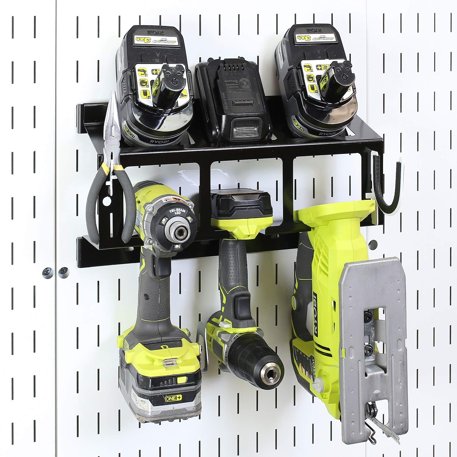 Kit Organizer Da Parete Wall Control Per Utensili Elettrici - Pannello Forato In Metallo Nero 40,6x81,3cm Con Stazione Di Ricarica (6 Prese + 3 USB) E Ripiano Per Trapani - 3