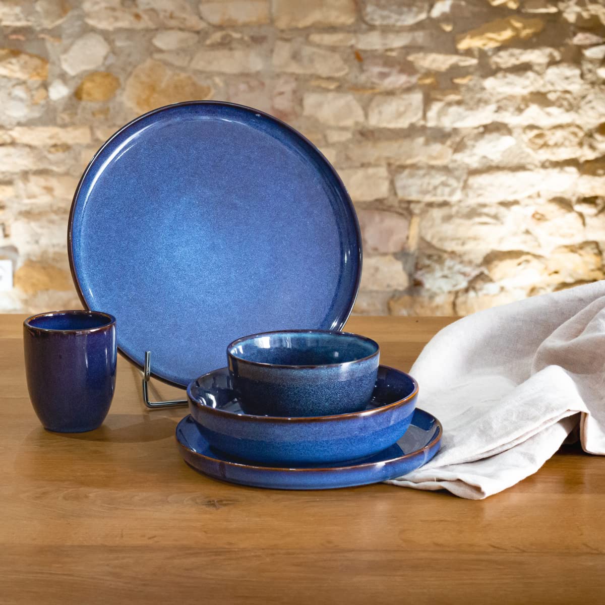 Artime Lot de 6 Assiettes Creuses, Assiettes en Céramique Unies et Bleues, Vaisselle Chic, Contenance 900ml, Adapté Lave-Vaiselle et Micro-onde, Design Chaleureux