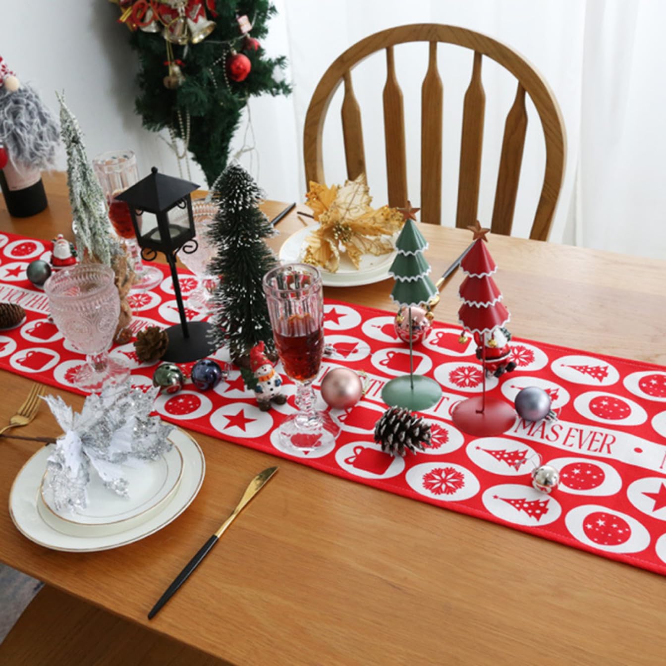 Amazon｜ZLUKUO クリスマス テーブルランナー クリスマス食卓飾り 様式