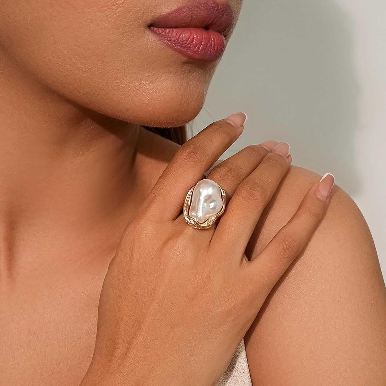 Andelaisi Boho Pearl Finger Ring Vintage Baroque Pearl Wrap Open Ring Gold Irregular Pearls Open Knuckle Ring Pearls Adjustable Stacking Ring Jewelry for Women - Image 4