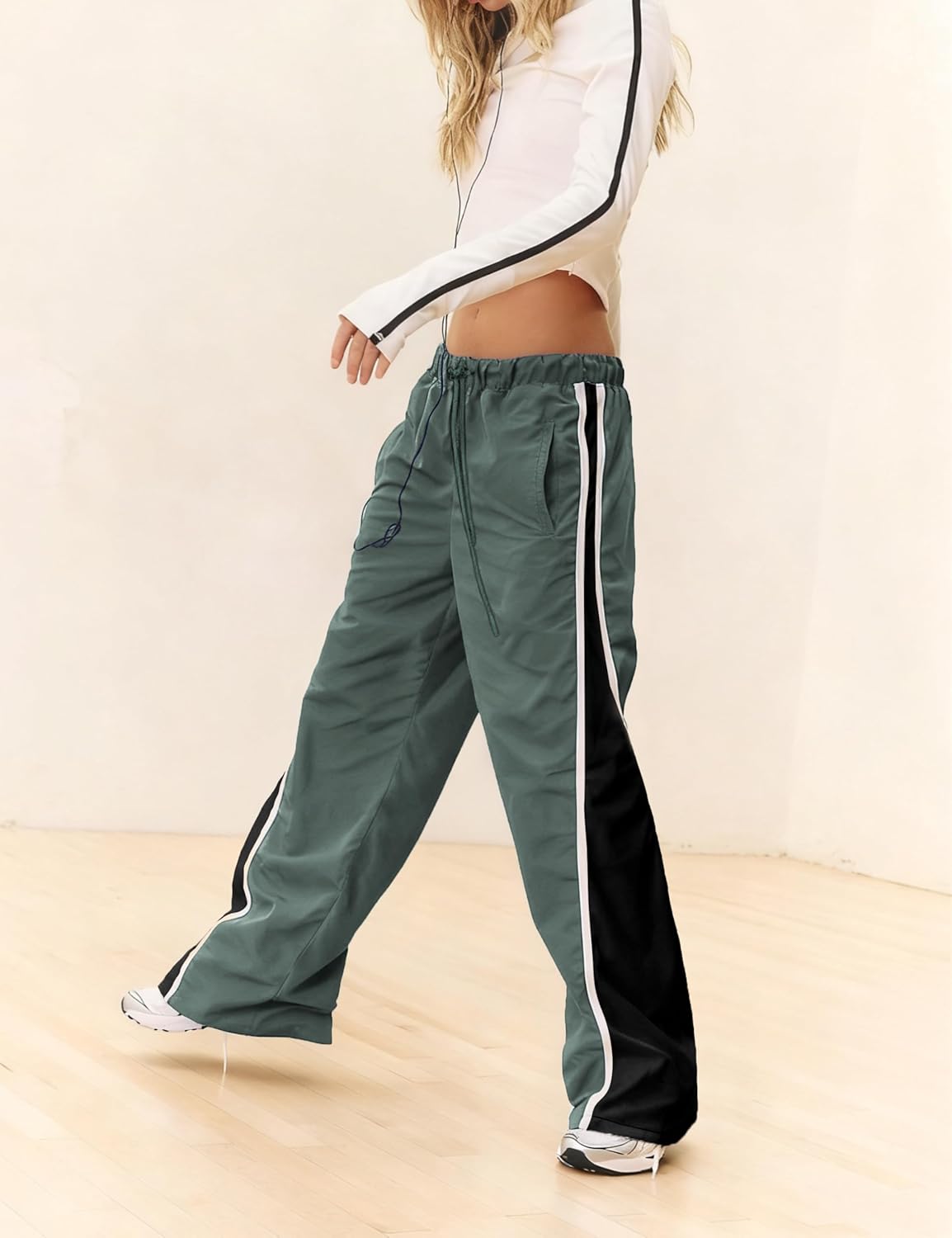 Hongsui Women's Cool Side Panels Wide Leg Pants Drawstring Sporty Palazzo Pants Casual Sweatpants with Pockets - Image 7