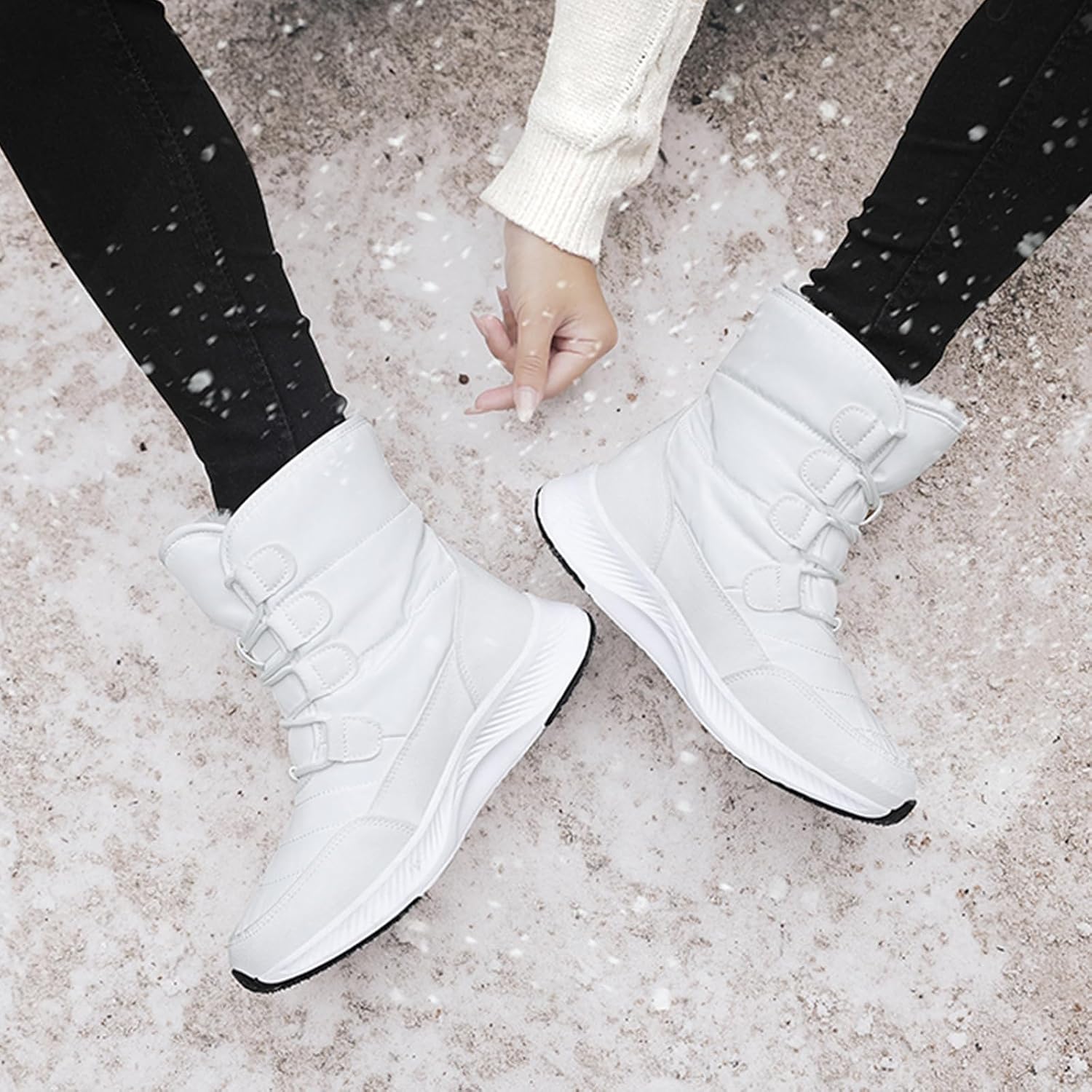 Womens Winter Waterproof Snow Boots Lace-Up Lightweight Fur Lined Walking Boots Anti-Slip Outdoor Cold-Proof Cotton Boots