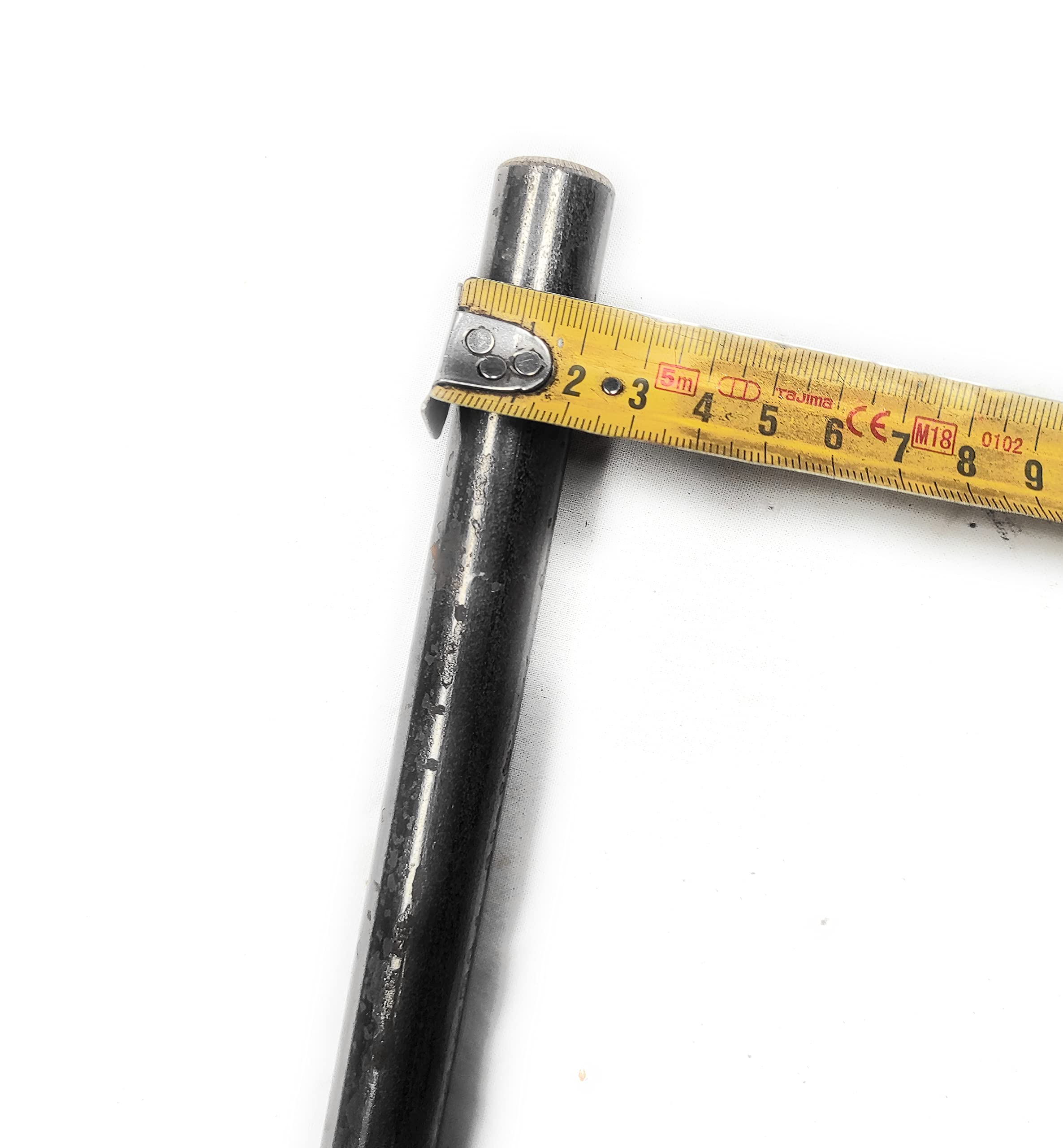 Barre profilée en fer rond massif 20 mm. Diamètre : 1 mètre.