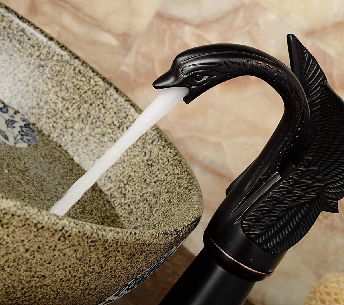 Rubinetto per lavabo da Bagno Swan, Finitura Bronzo Anticato, Alto, monocomando, Foro Singolo, beccuccio aeratore, piletta di Scarico a Scomparsa Nera Abbinata, Senza troppopieno.