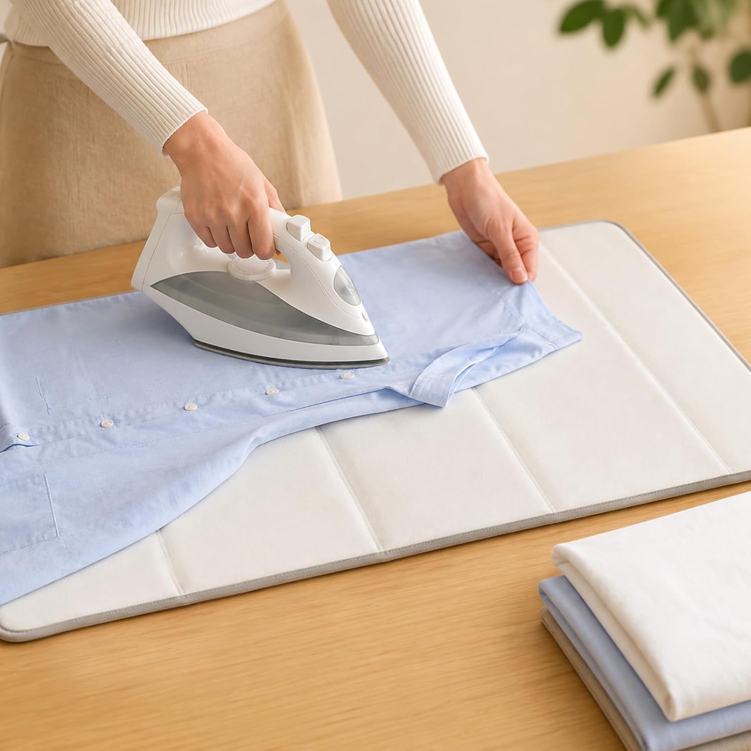 Over The Door Ironing Board, Portable Steamer Pad for Clothes, Foldable Hanging Steam Board with Heat Protection for Shirts, Blouses, Sleeves and Collars