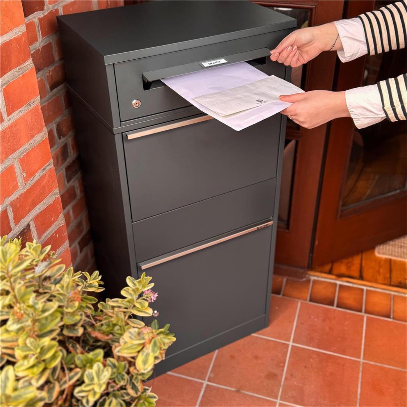 Metzler® boîte à Colis et Lettres avec Plaque de nom Interchangeable et Double Compartiment, Anthracite RAL7016, Acier thermolaqué résistant aux intempéries, Montage Facile, Bispo RE