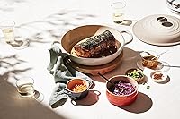 Vista 100 de Le Creuset Signature Cacerola de hierro fundido esmaltado, 3.5 cuartos de galón, color naranja (Flame)