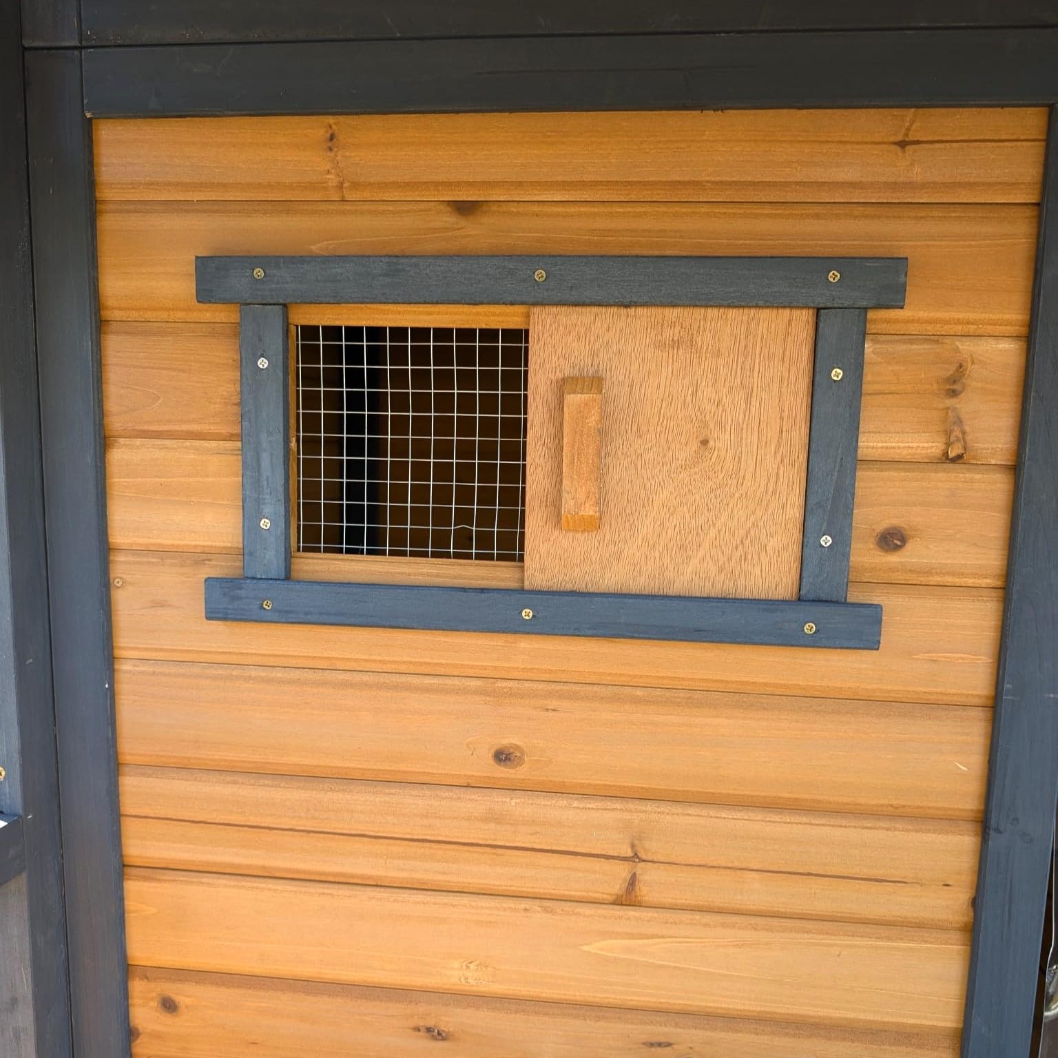 Animal Valley - Cuccia per cani Chalet - Legno e scandole - L 150 x l 130 x H 136,5 cm - Taglia XXL - Beige e grigio - per cani di taglia molto grande