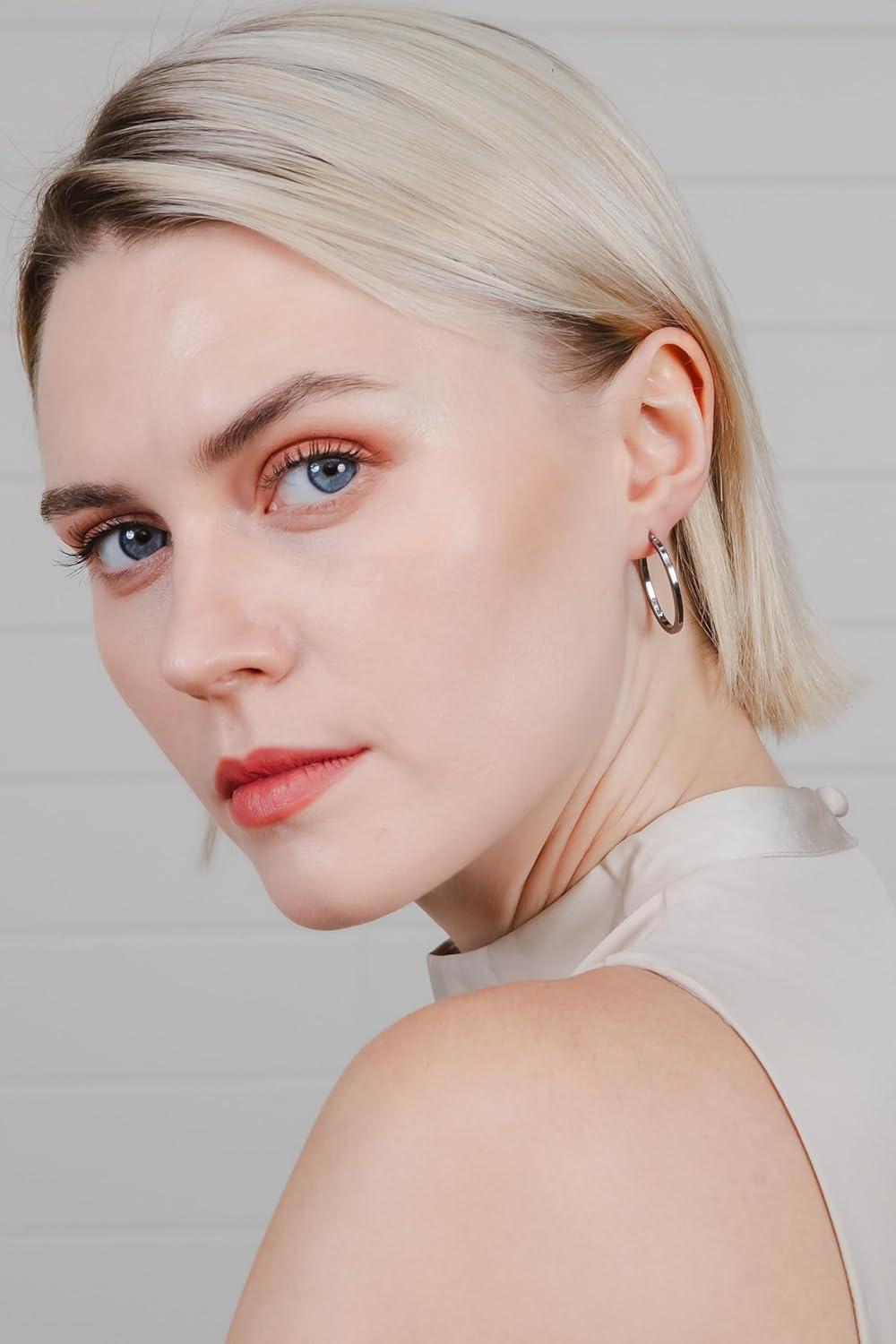 Hoops & Loops 925 Sterling Silver 2mm Oval Square-Tube Hoop Earrings for Women, 20mm 25mm 30mm, Silver, Black, Yellow & Rose Gold - Image 4