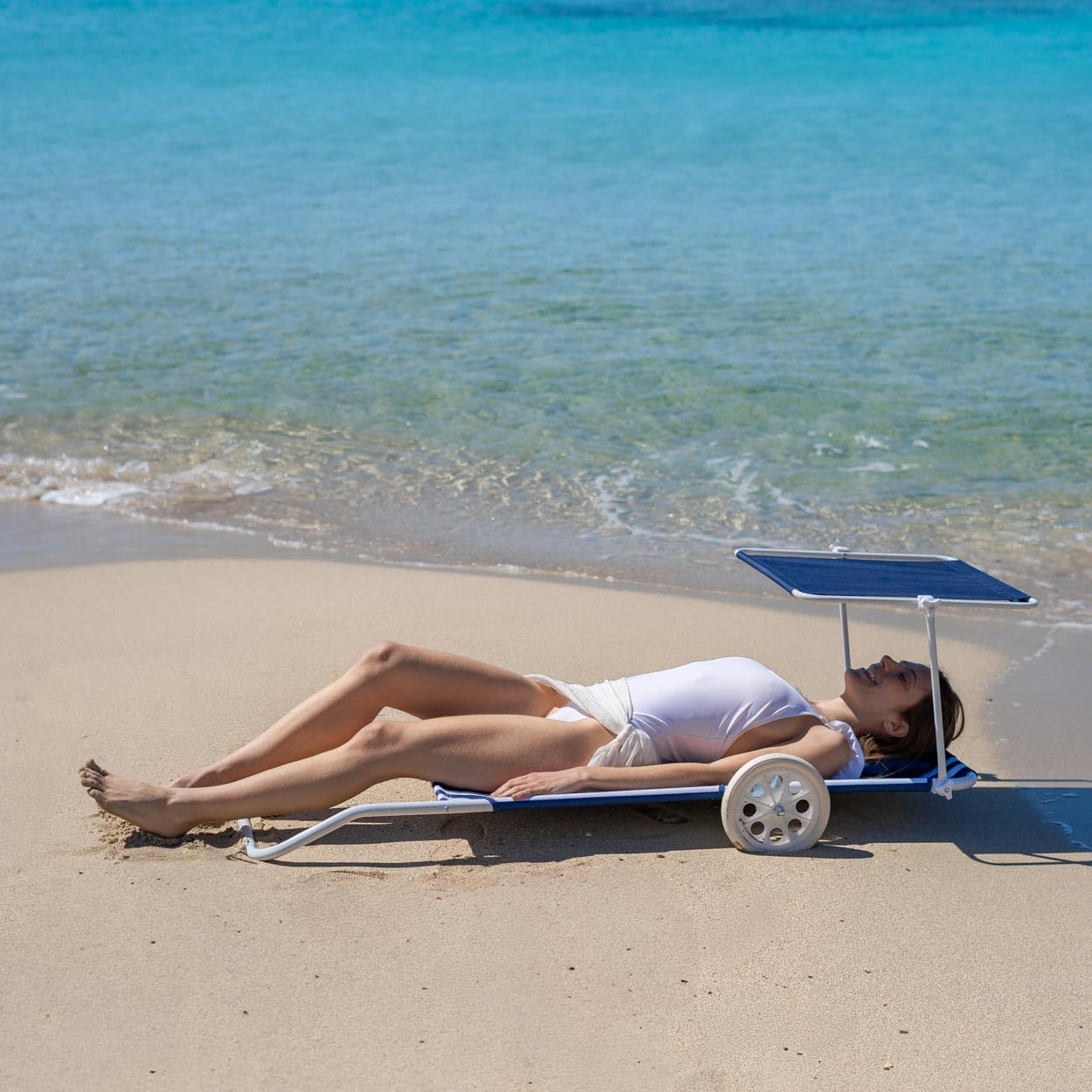 Flamingueo Chaise de Plage - Transat Pliable - 5 Positions - Parasol Réglable UPF 50+ - Oreiller Ergonomique - Convertible en Chariot de Transport - Bleu