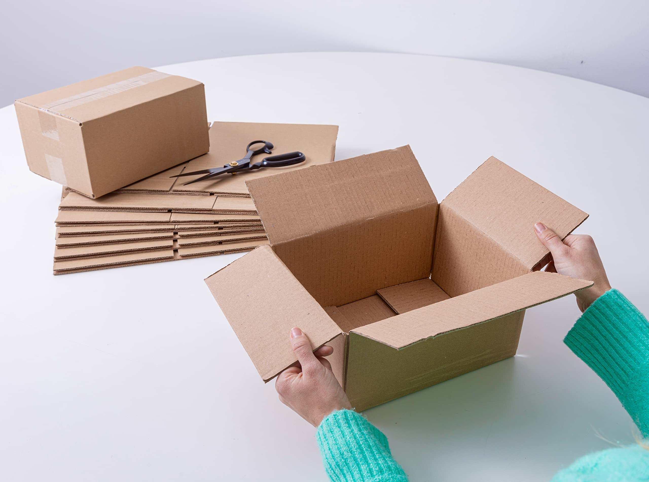 IPEA Scatole di Cartone 25 x 18 x 12 cm per Spedizioni, E-Commerce, Regali – [ 10 Pezzi ] – Made in Italy – Scatole Rettangolari Multiuso per Imballaggio Oggetti, Eventi, Feste – Scatola Confezione