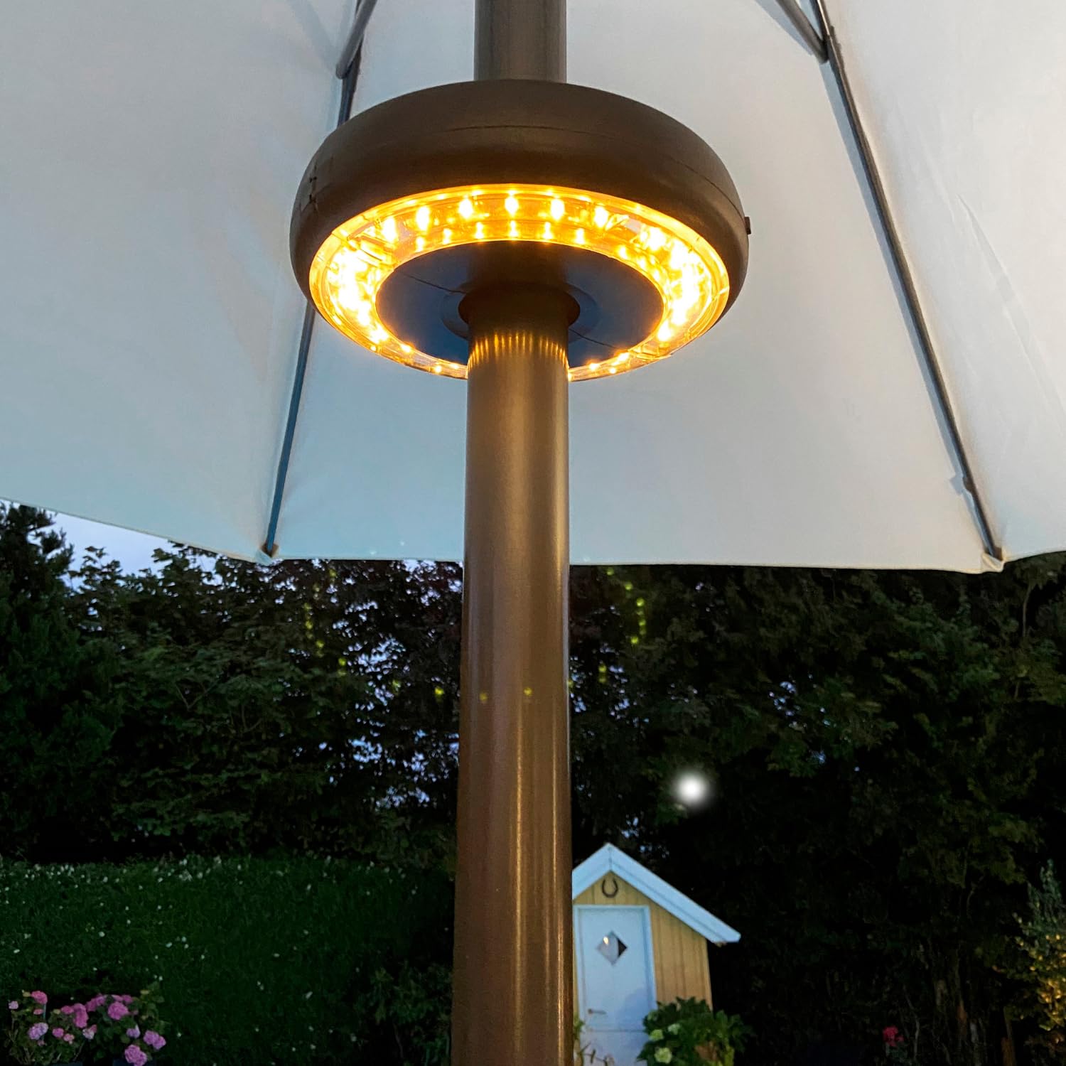 Image secondaire de Lampe LED pour Parasol HOME It® - Éclairage Solaire Pratique pour Terrasses