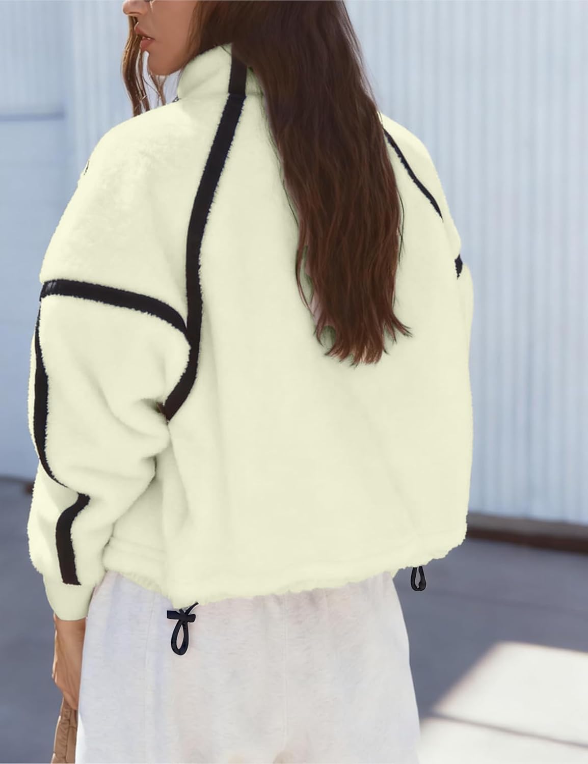 Womens Fleece Jacket Winter Trendy Sherpa Zip Up Jackets Soft Casual Outerwear with Pockets - Image 3