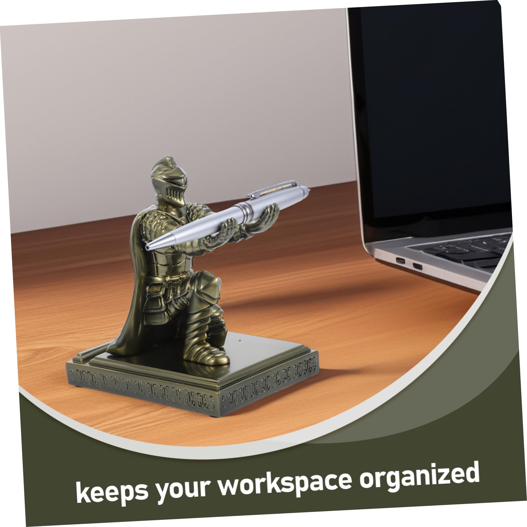 Portapenne Soldato in Resina Retrò Base Stabile, Design Unico da Cavaliere Inginocchiato per Scrivania Casa e Ufficio, Accessorio Militare Decorativo