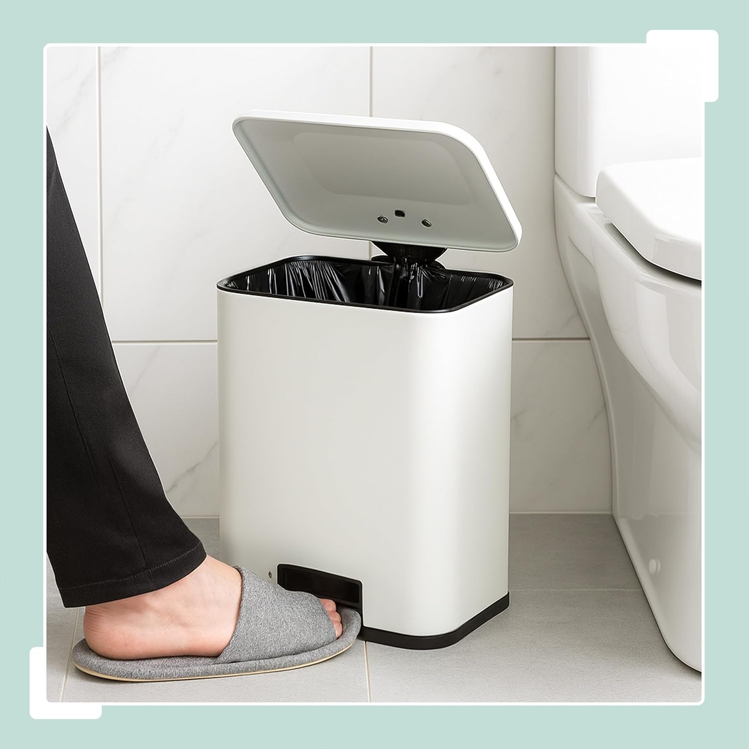 Relaxdays Bathroom Waste Bin 5 L Cosmetic Bin with Soft-Close, Matte Look, Removable Inner Bucket, Pedal Bin, White