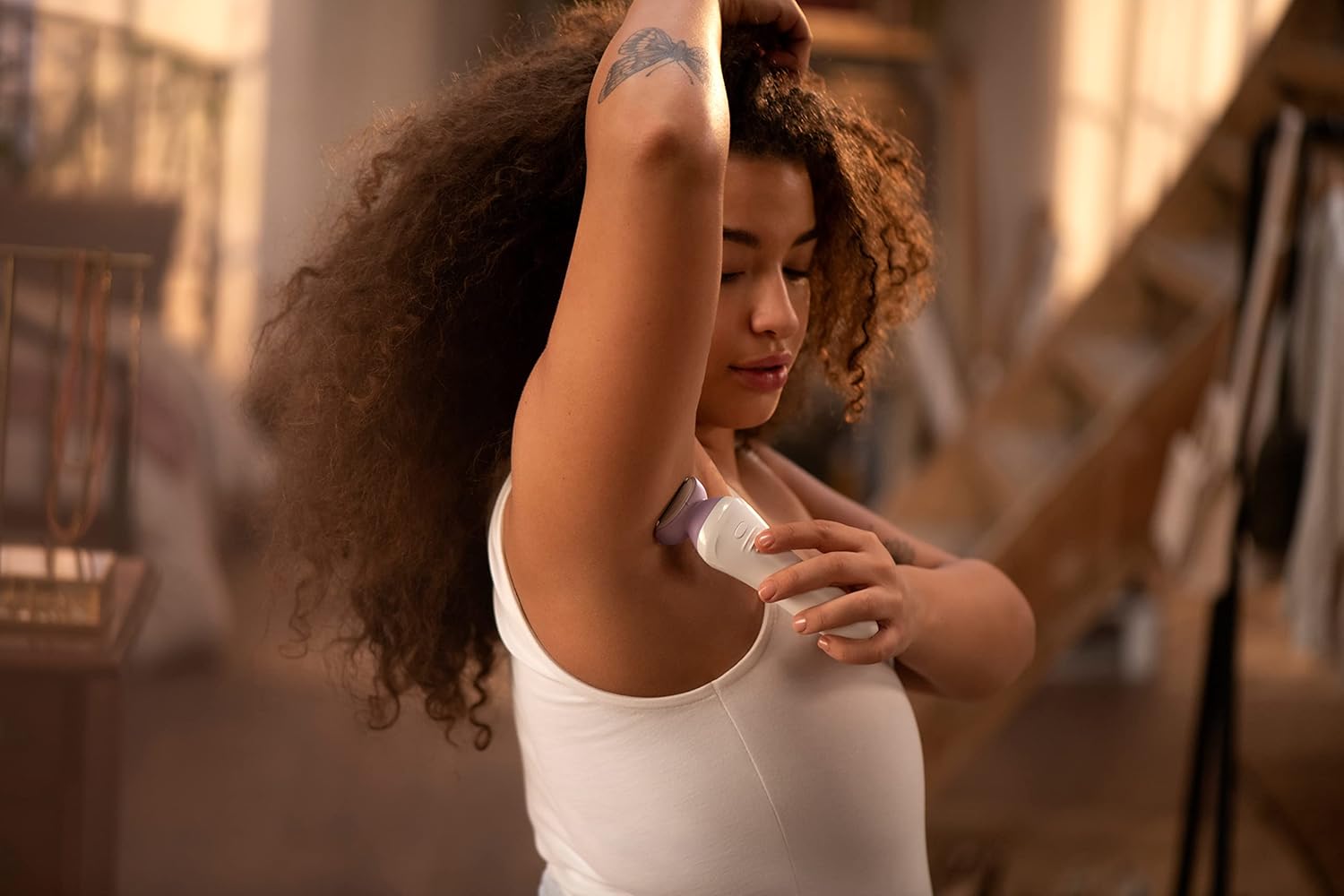 Aparador de pelos elétrico Philips Lady Shaver Series 6000 – BRL136/00 em promoção! Veja a oferta e mais achadinhos de Depilação 8 Hoje é o melhor dia para comprar Aparador de pelos elétrico Philips Lady Shaver Series 6000 – BRL136/00 com aquele preço maroto! Promoção! Aproveite a oferta! 8