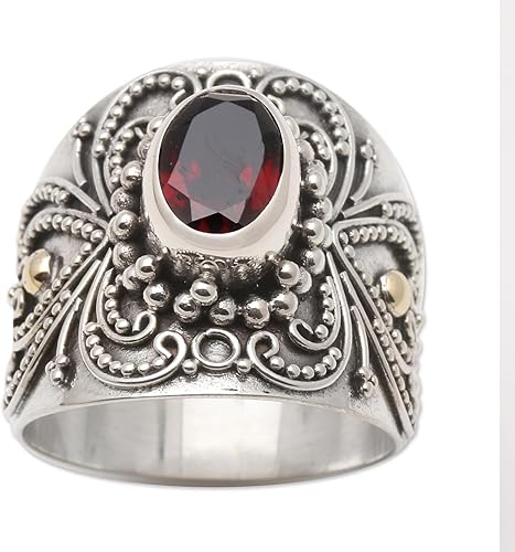 Miniatura 3 de NOVICA Anillo de cóctel ovalado de color carmesí brillante con detalle de granate para niñas y mujeres